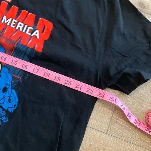 Funko Pop Captain America Tee | Large - Picture 7 of 7